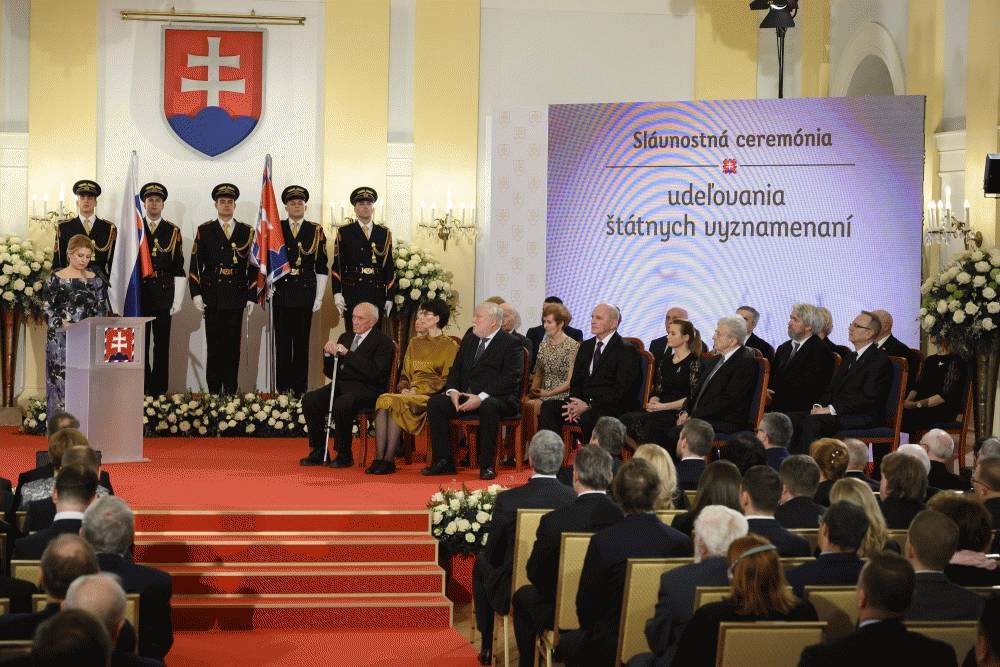 Prezidentka Slovenskej republiky vyznamenala akademičku Pastorekovú a akademika Zajaca